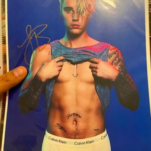 Justin bebier Authentic signed ✍🏼